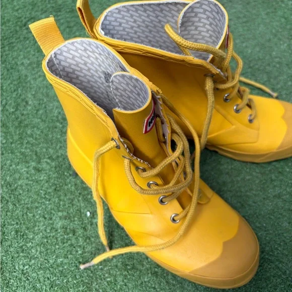 Hunter Vibrant Yellow Lace-Up Boots - Picture 2 of 9